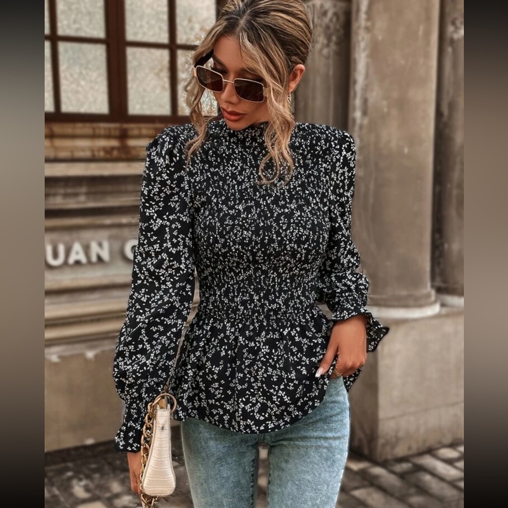 Ditsy Floral Flounce Sleeve Peplum Blouse
